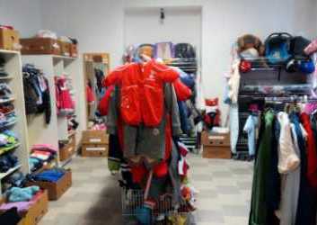 Charitní šatník nově otevřen