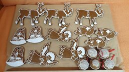 Pečení perníčků pro Klatovský klášterní bazar v Azylovém domě