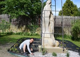 Úprava povrchu kolem sochy Panny Marie