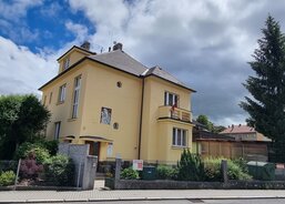 Přední a levá strana po opravě