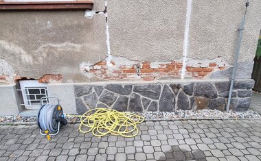 Zadní strana před opravou