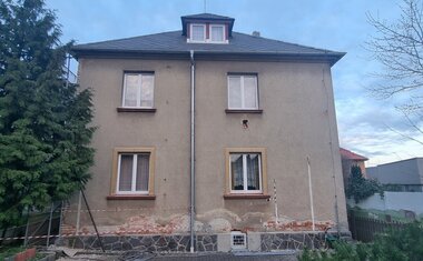 Zadní strana před opravou